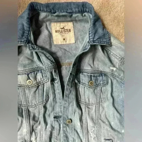Hollister Womens Denim Distressed Jean Jacket Sz Medium - Picture 2 of 6